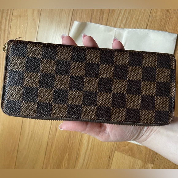 Louis Vuitton Clemence Wallet - Picture 9 of 14